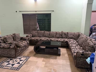 10 Seater Sofa set with 15 cushions And 1 Table
