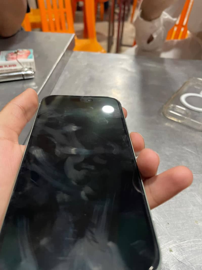Apple iPhone 15 5