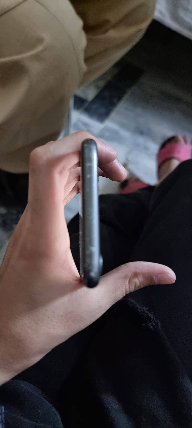 Apple iPhone 8 4