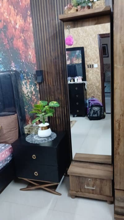 Mirror one single door cupboard
