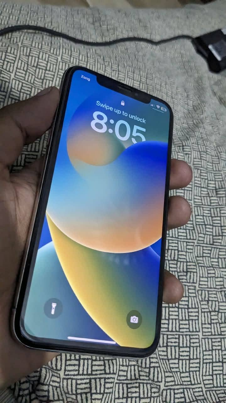 Apple iPhone X 3