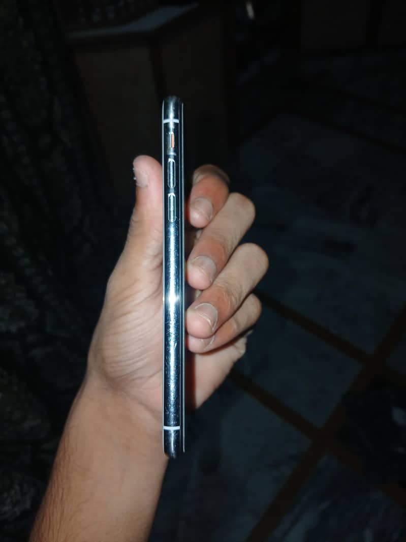 Apple iPhone X 2