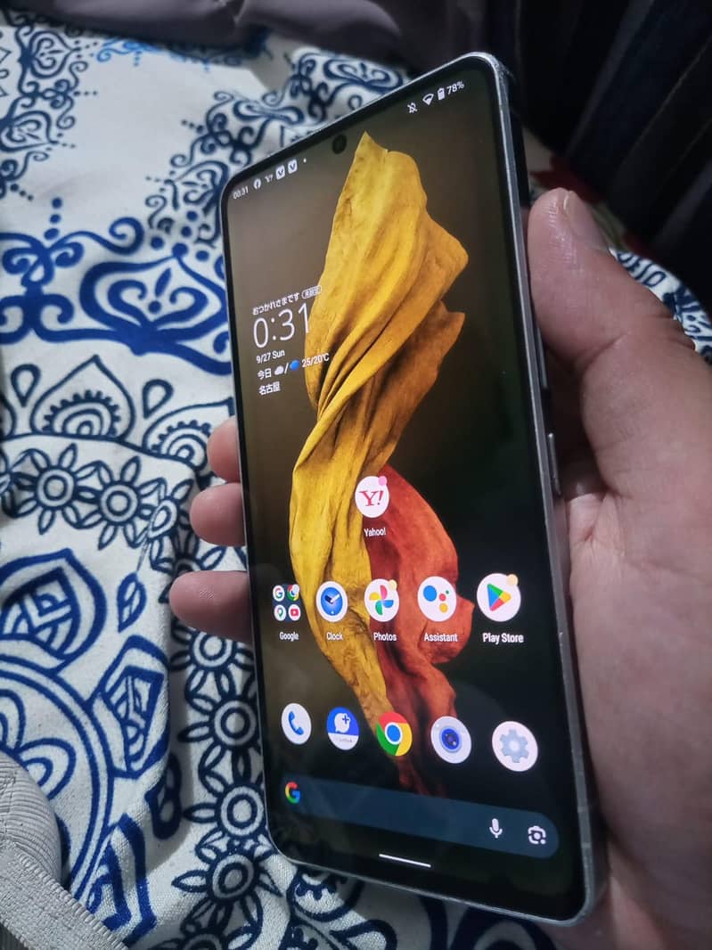 Sharp Aquos Sense7 0