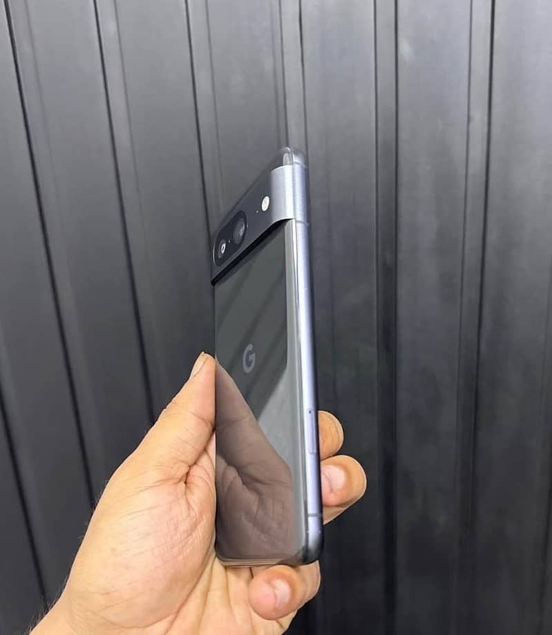 Google Pixel 8 6
