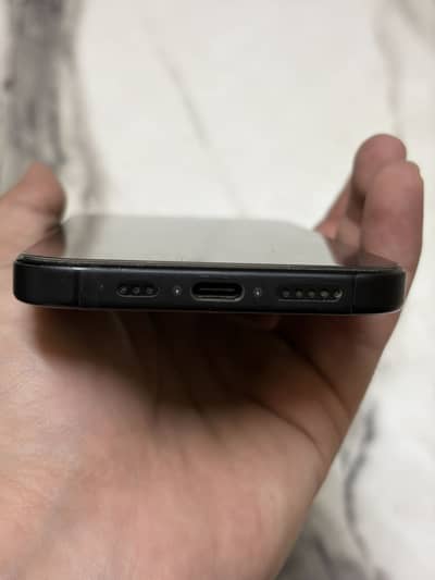 Apple iPhone 15