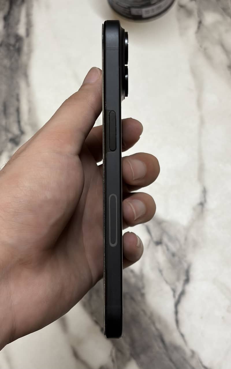 Apple iPhone 15 3