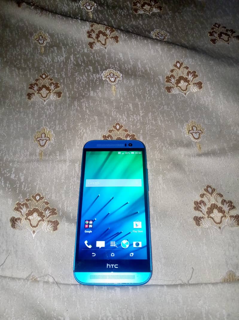 HTC  . 1