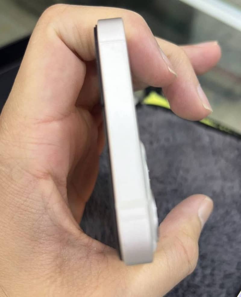 Apple iPhone 14 1