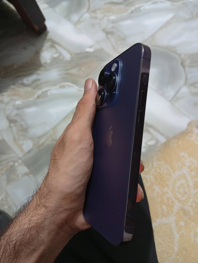 Apple iPhone 14 Pro 1