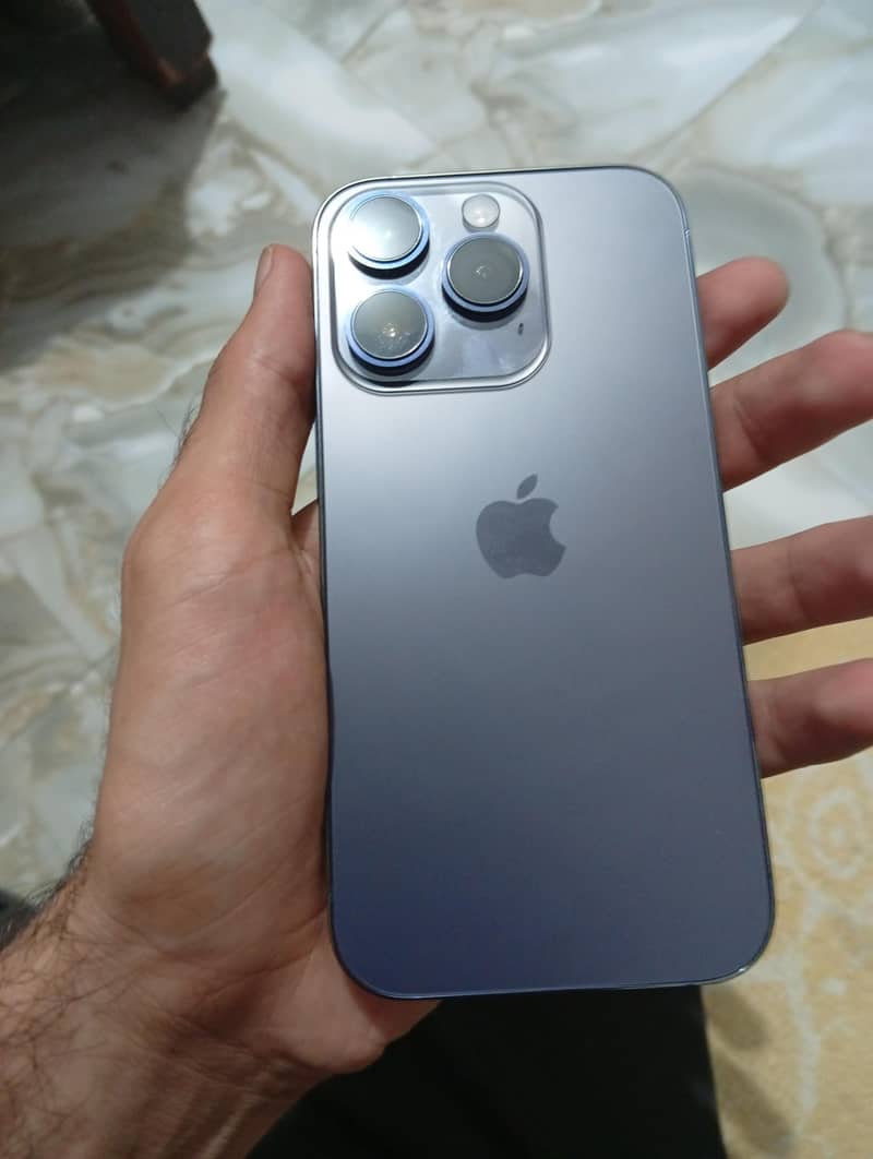 Apple iPhone 14 Pro 2
