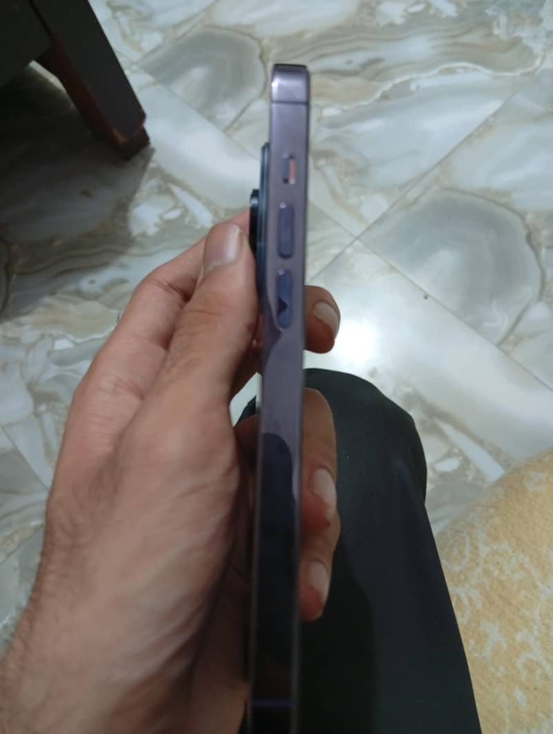 Apple iPhone 14 Pro 4