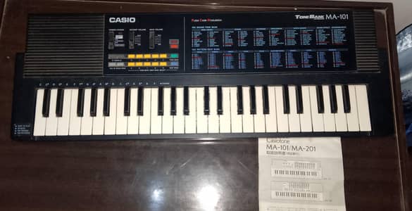 Casio ToneBank MA-101 Piano Keyboard 100 Sound Bank