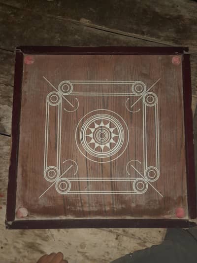 Carom board