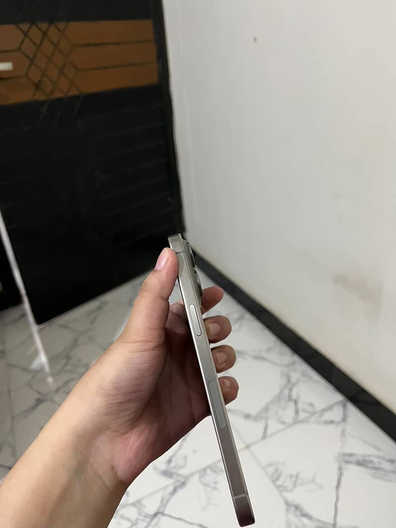 Apple iPhone 15 Pro Max 1