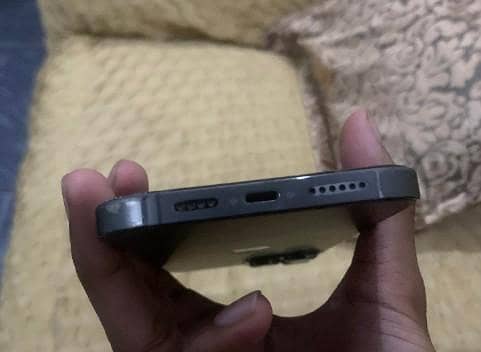 Apple iPhone 13 Pro Max 2