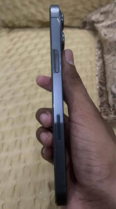 Apple iPhone 13 Pro Max 3