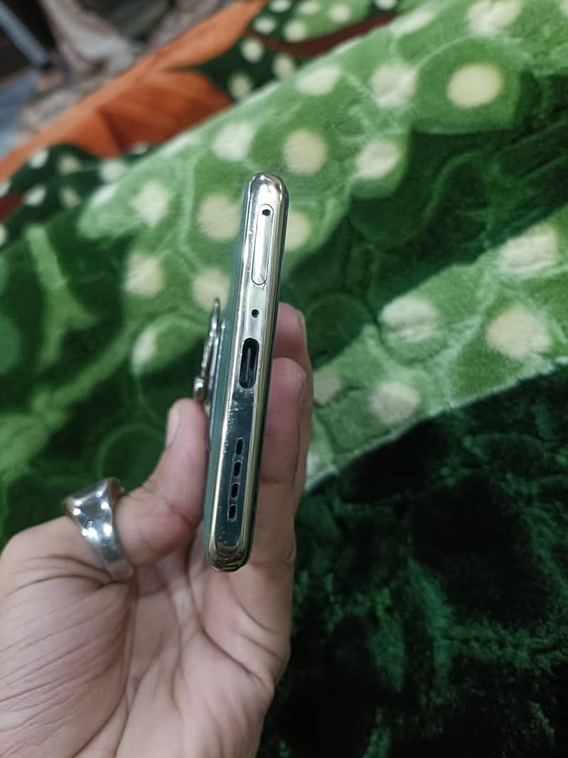 Infinix Note 40 Pro 9