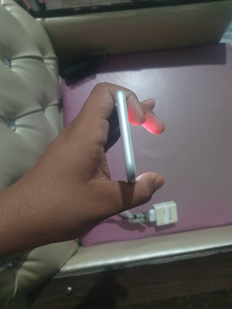 Apple iPhone 6 3