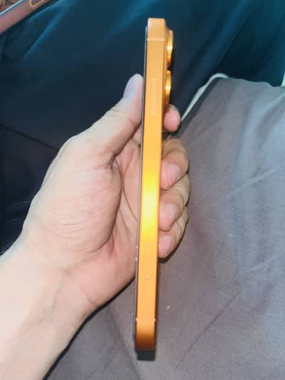 IPhone XR convert into 17 pro max
