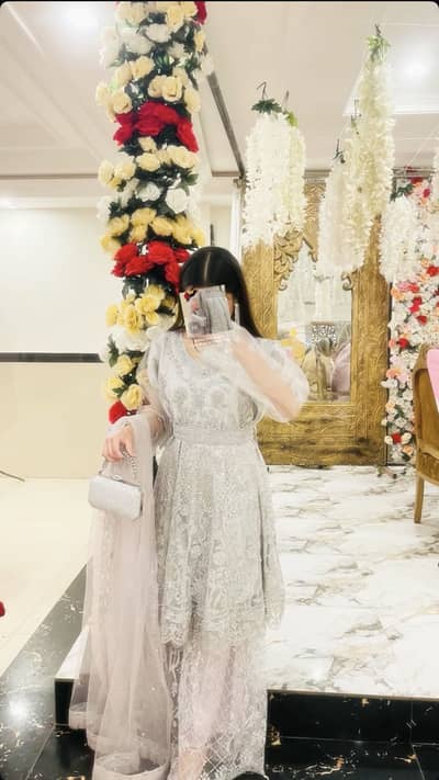 Beautiful wedding dress for sale