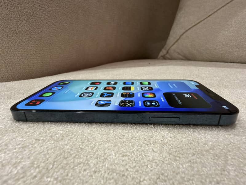 Apple iPhone 12 Pro 4