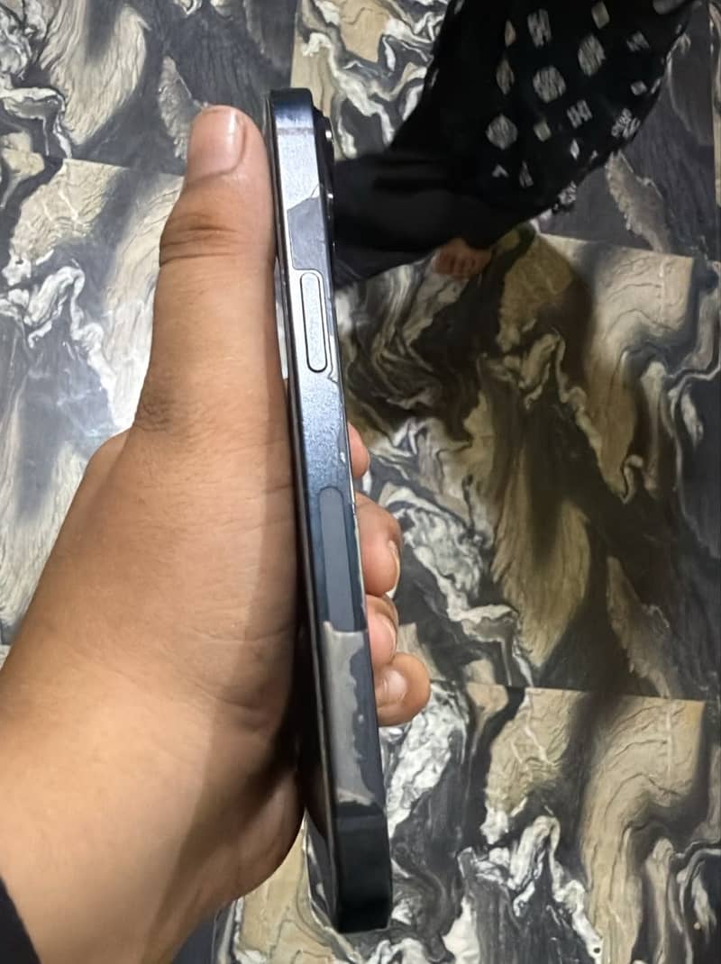 Apple iPhone 14 1
