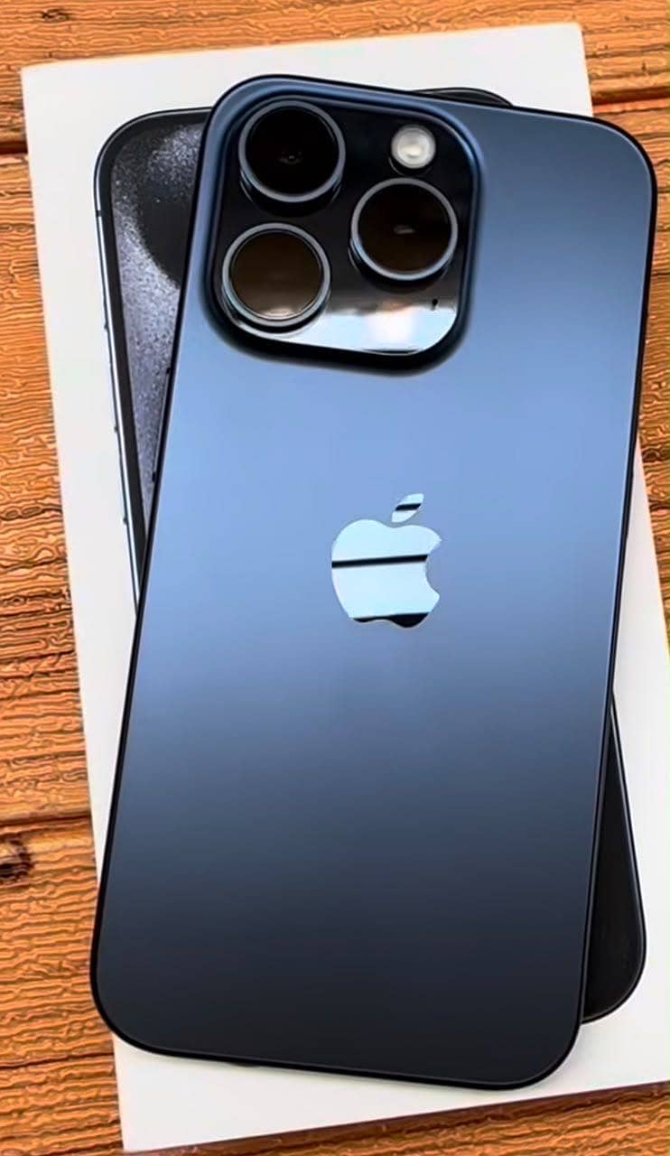 Apple iPhone 15 Pro Max 1