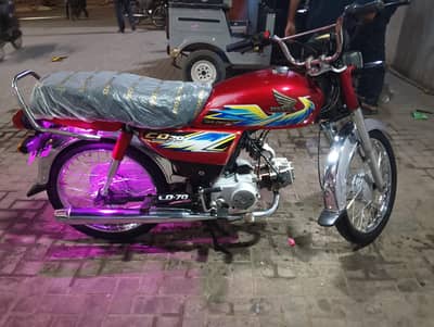Honda CD70 (2021)Karachi no *0*3*2*1*2*8*8*9*9*1*5*