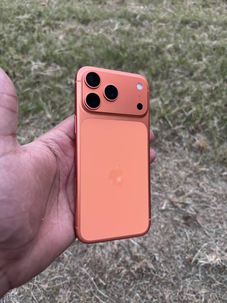 Apple iPhone 17 Pro Max 1