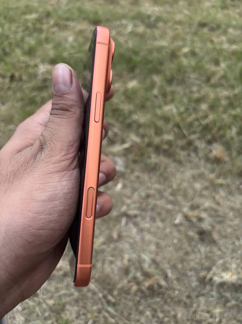 Apple iPhone 17 Pro Max 6