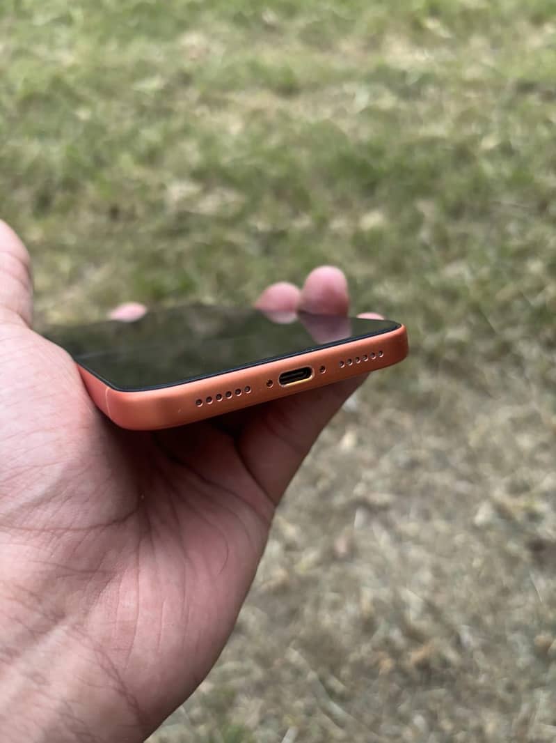 Apple iPhone 17 Pro Max 9
