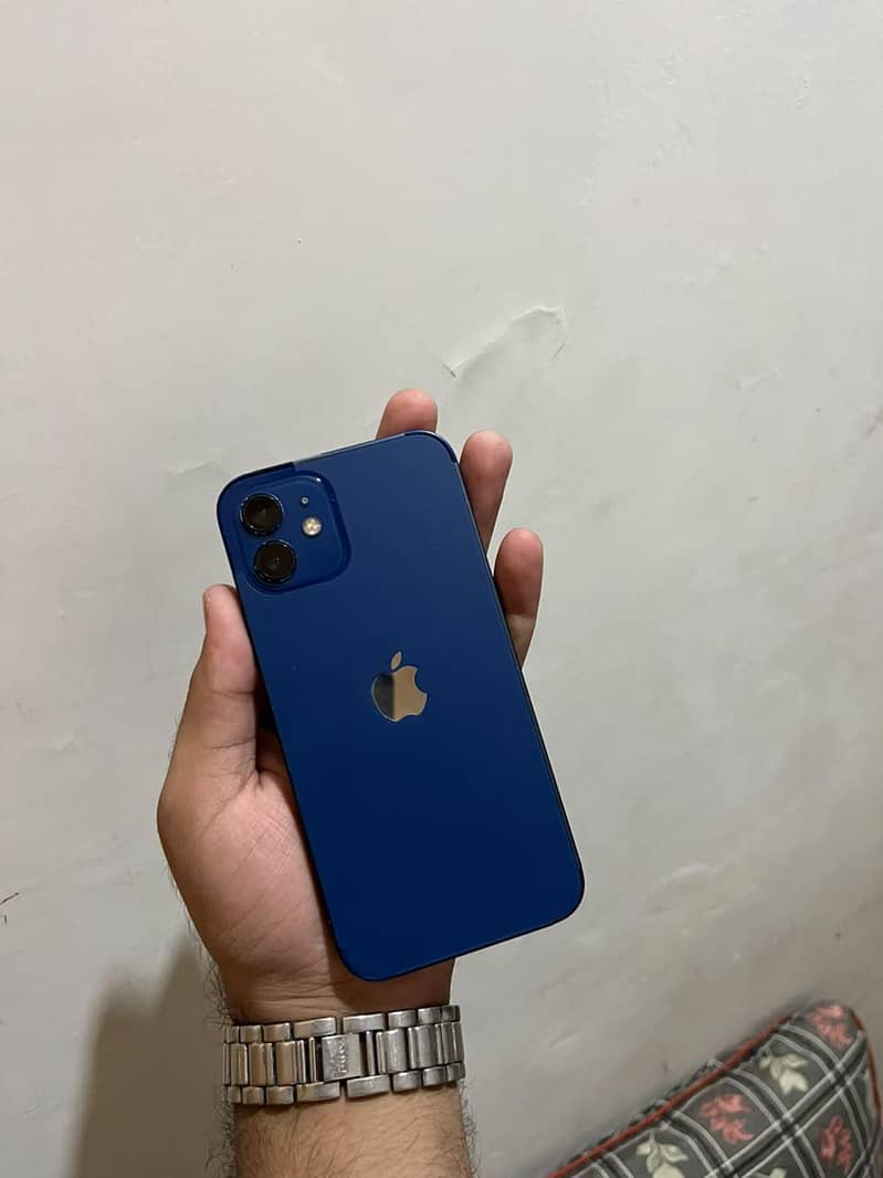 Apple iPhone 12 2