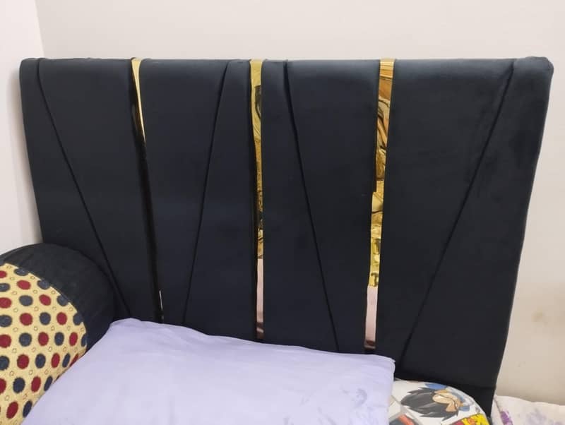 Single bed with dressing table without mattress 1