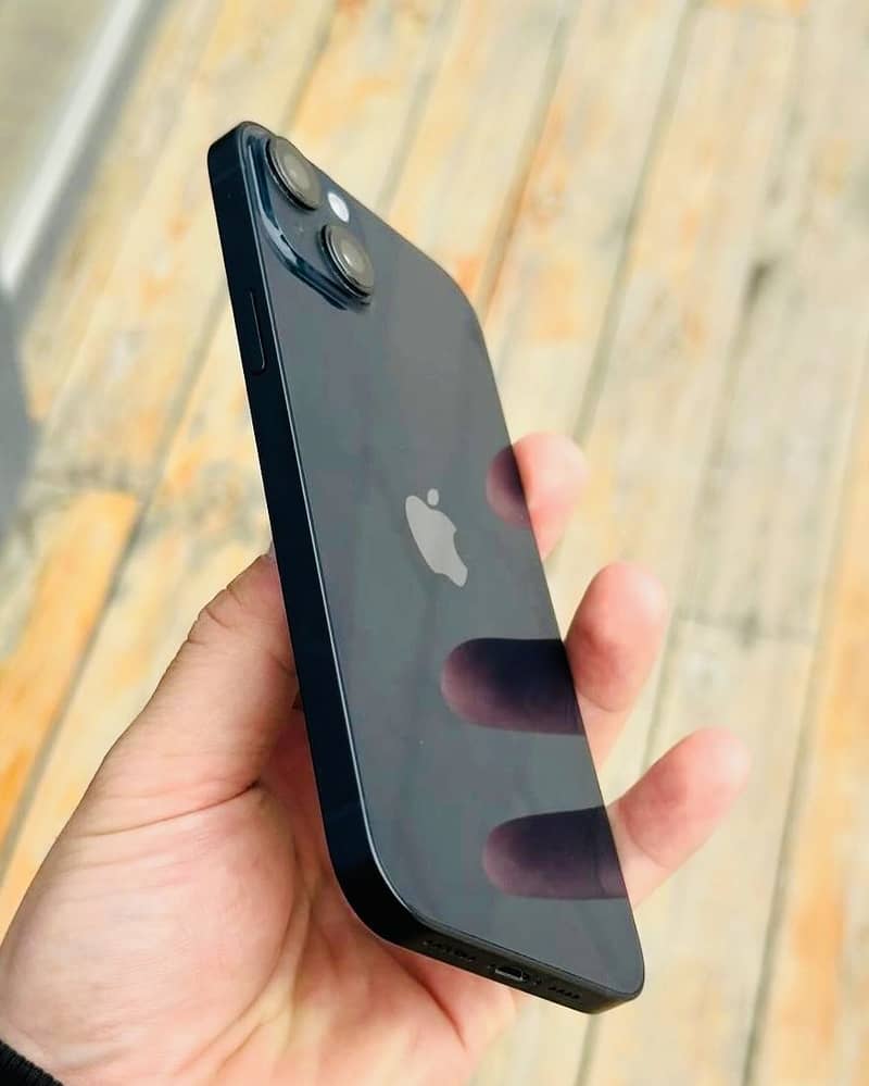 Apple iPhone 14 plus 3