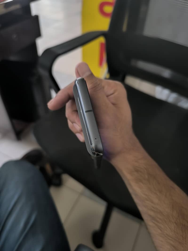 Google Pixel 8 2