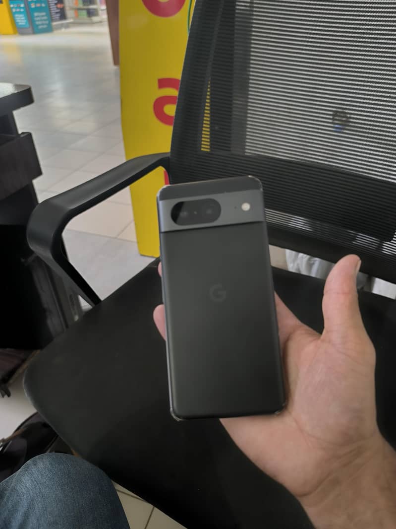 Google Pixel 8 6