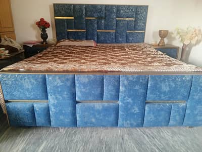 king bed,side tables, moltyfoam 8",2 seater