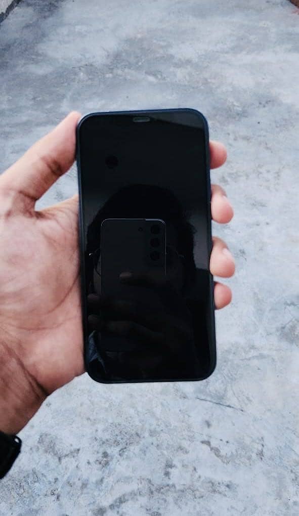 Apple iPhone 12 0