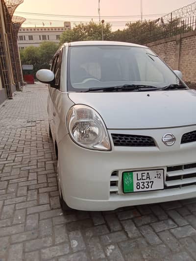 Nissan Moco 2012