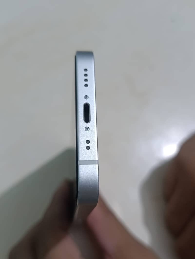 Apple iPhone 12 mini 7