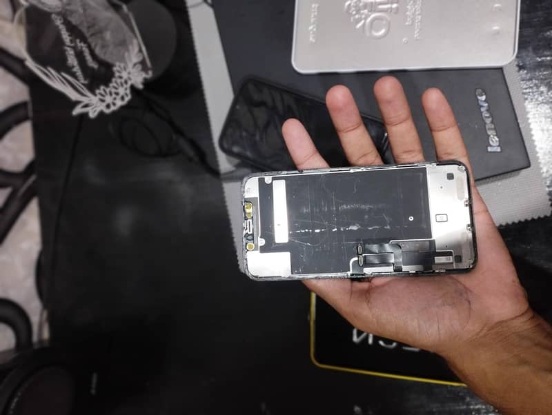 Apple iPhone 11 5