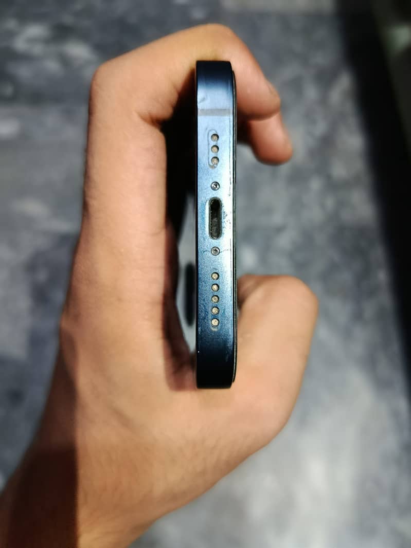 Apple iPhone 13 3
