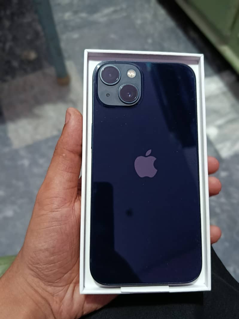 Apple iPhone 13 7