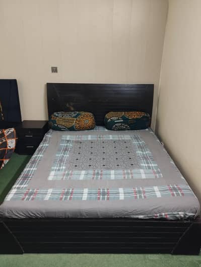double bed set with dressing table & side tables without mattress