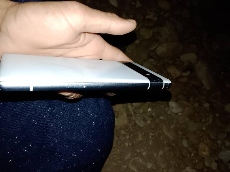 Google Pixel 7 3