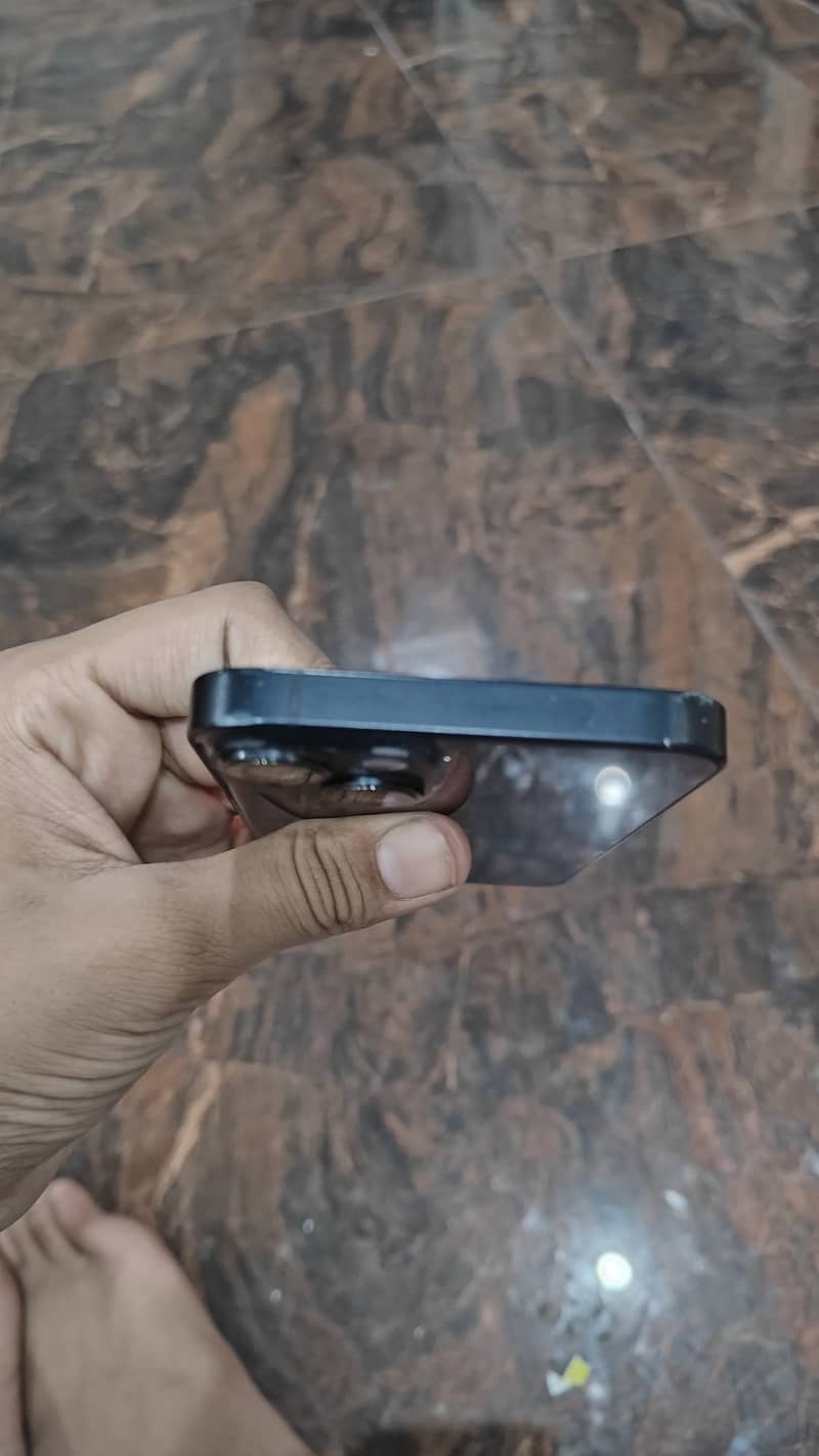 Apple iPhone 14 2