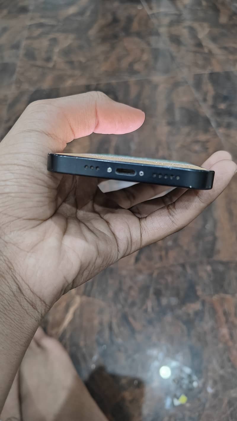 Apple iPhone 14 5