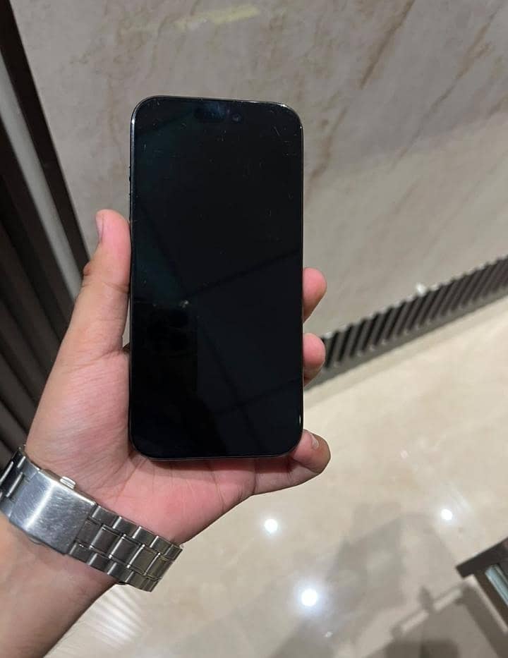 Apple iPhone 15 Pro jv 3