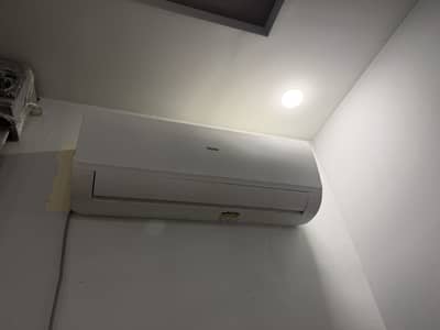 Haier 1.5 Ton Split A. c Indoor & Outdoor
