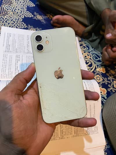 Apple iPhone 12